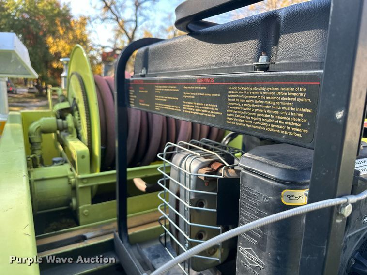 image for item DR2736 1979 Ford F700 pumper fire truck