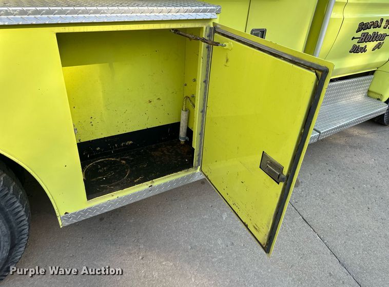 image for item DR2736 1979 Ford F700 pumper fire truck