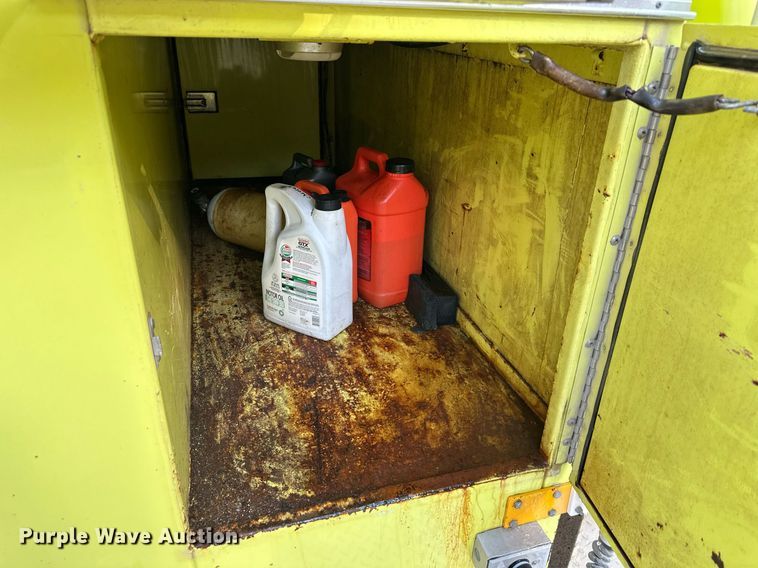 image for item DR2736 1979 Ford F700 pumper fire truck