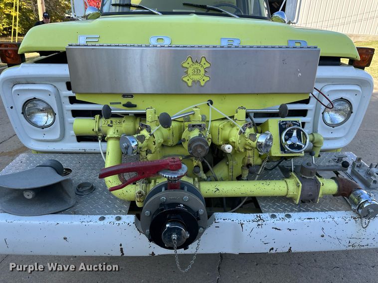 image for item DR2736 1979 Ford F700 pumper fire truck