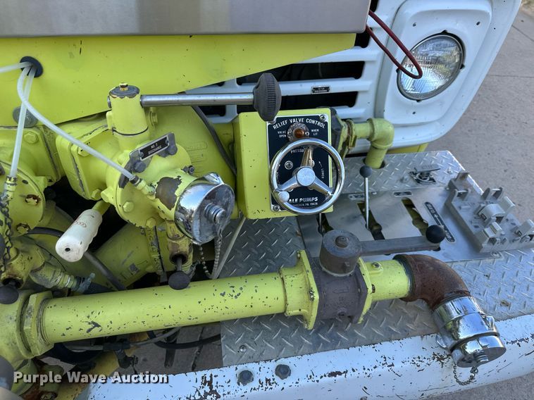 image for item DR2736 1979 Ford F700 pumper fire truck