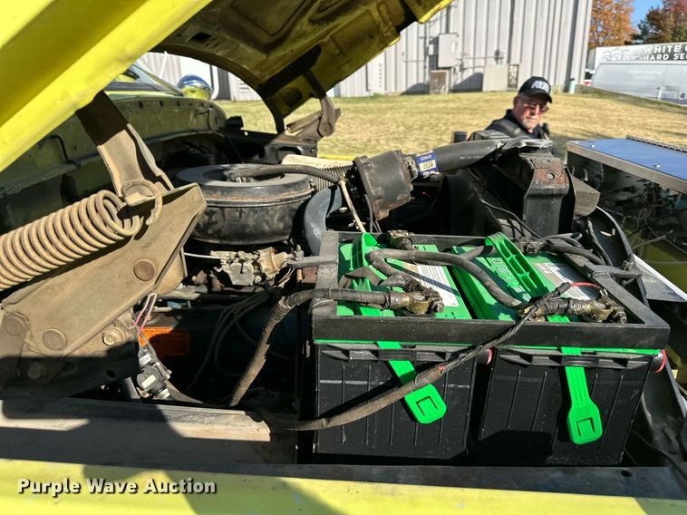 image for item DR2736 1979 Ford F700 pumper fire truck