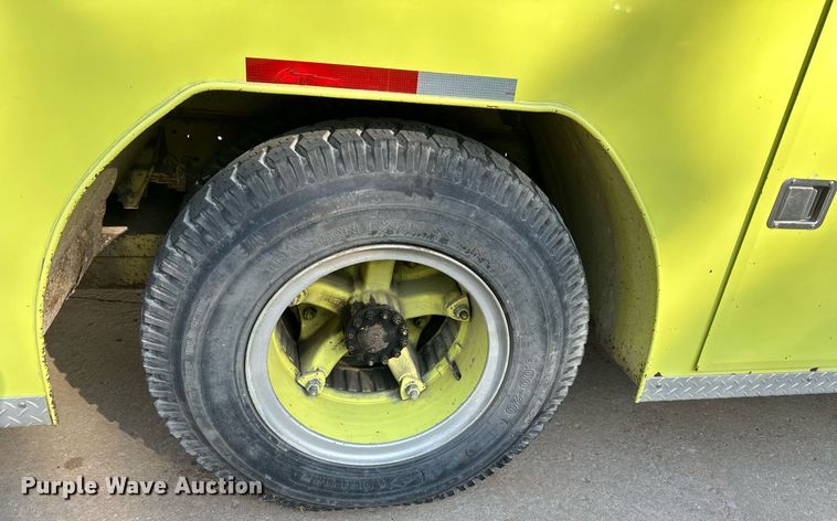 image for item DR2736 1979 Ford F700 pumper fire truck