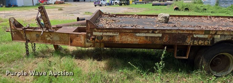 image for item DT5273 1989 Gooseneck tilt deck equipment trailer