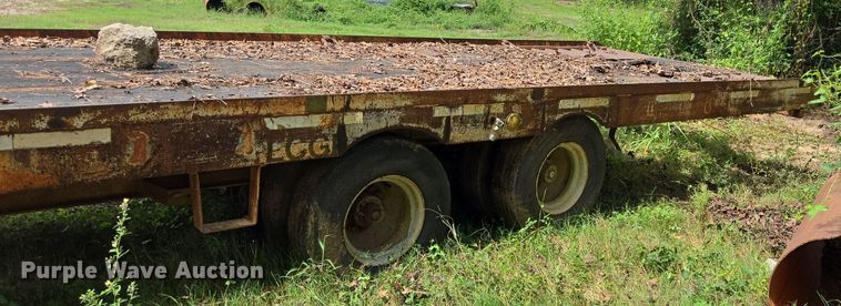 image for item DT5273 1989 Gooseneck tilt deck equipment trailer