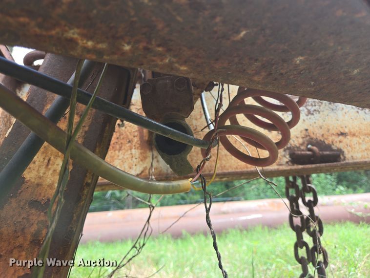 image for item DT5273 1989 Gooseneck tilt deck equipment trailer