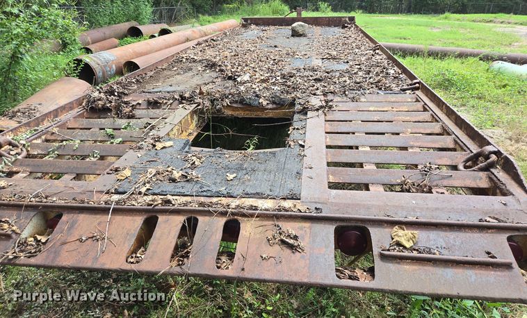 image for item DT5273 1989 Gooseneck tilt deck equipment trailer