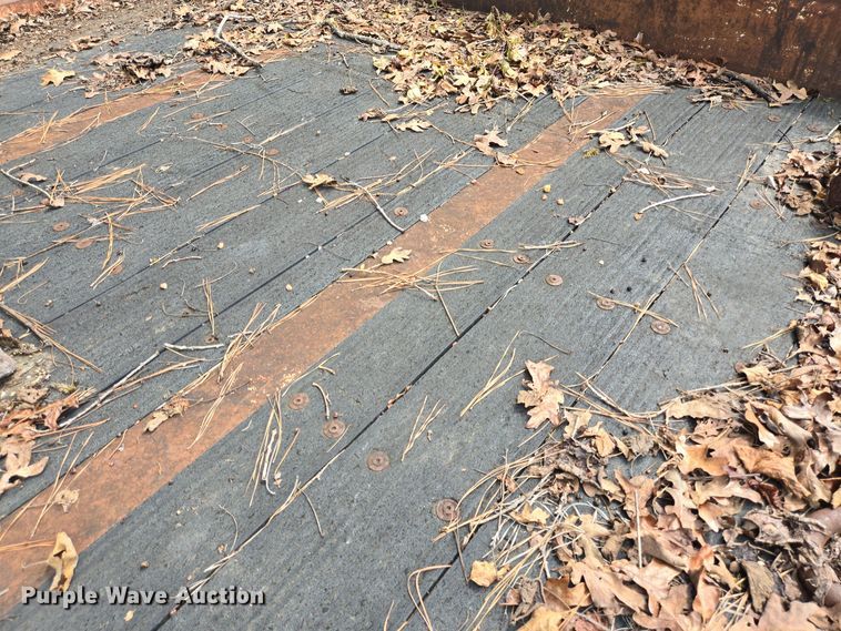 image for item DT5273 1989 Gooseneck tilt deck equipment trailer