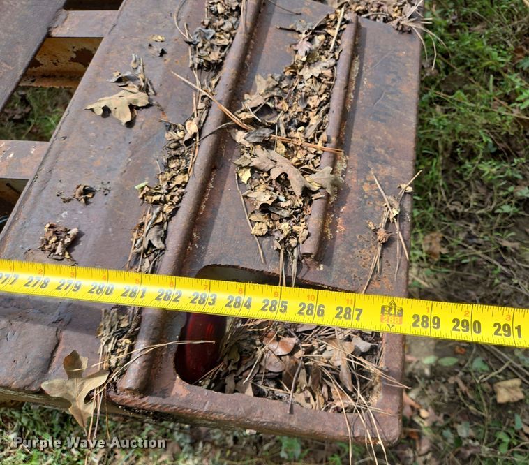 image for item DT5273 1989 Gooseneck tilt deck equipment trailer