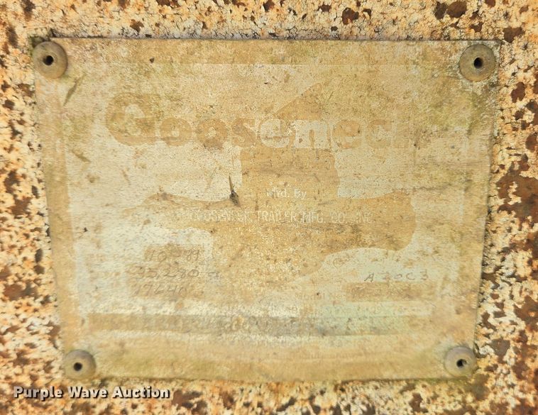 image for item DT5273 1989 Gooseneck tilt deck equipment trailer