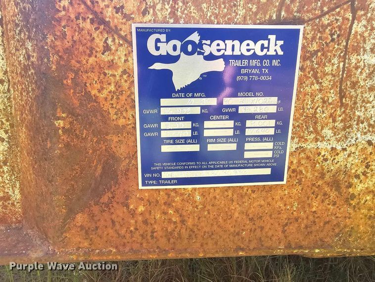 image for item DT5273 1989 Gooseneck tilt deck equipment trailer