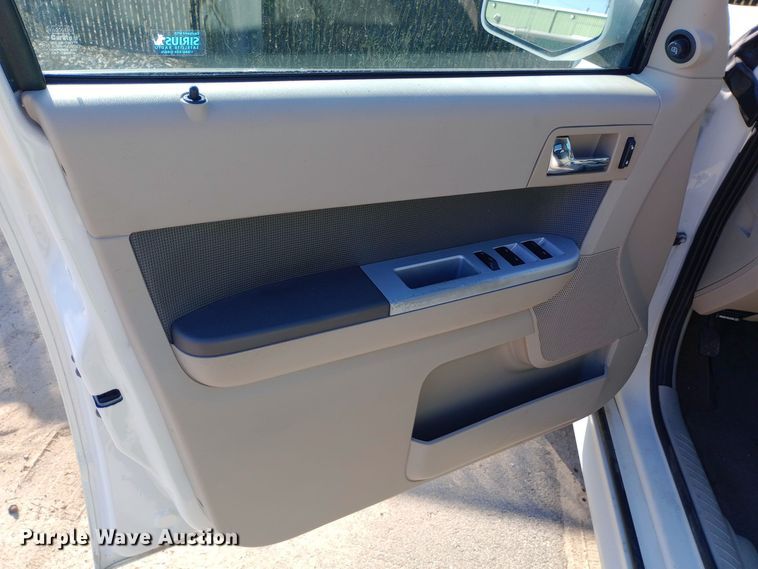 image for item DW0795 2009 Mercury Mariner SUV