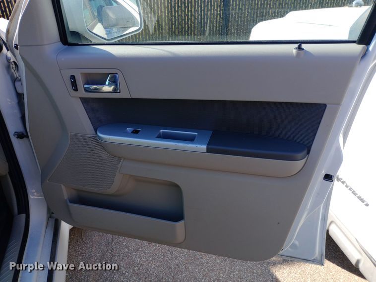 image for item DW0795 2009 Mercury Mariner SUV