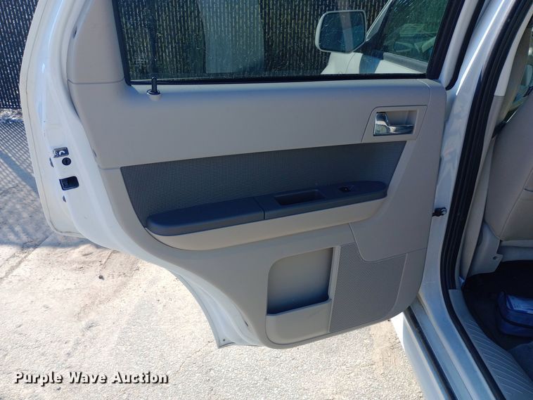 image for item DW0795 2009 Mercury Mariner SUV