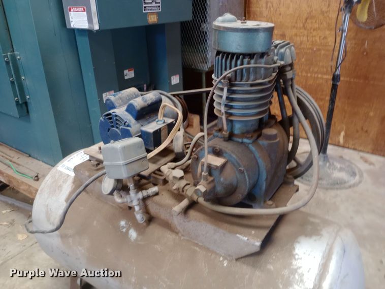 image for item DW0831 Kellogg American air compressor
