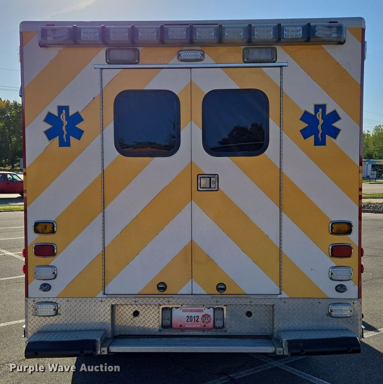image for item DW2500 2012 Ford F450 Super Duty XLT ambulance