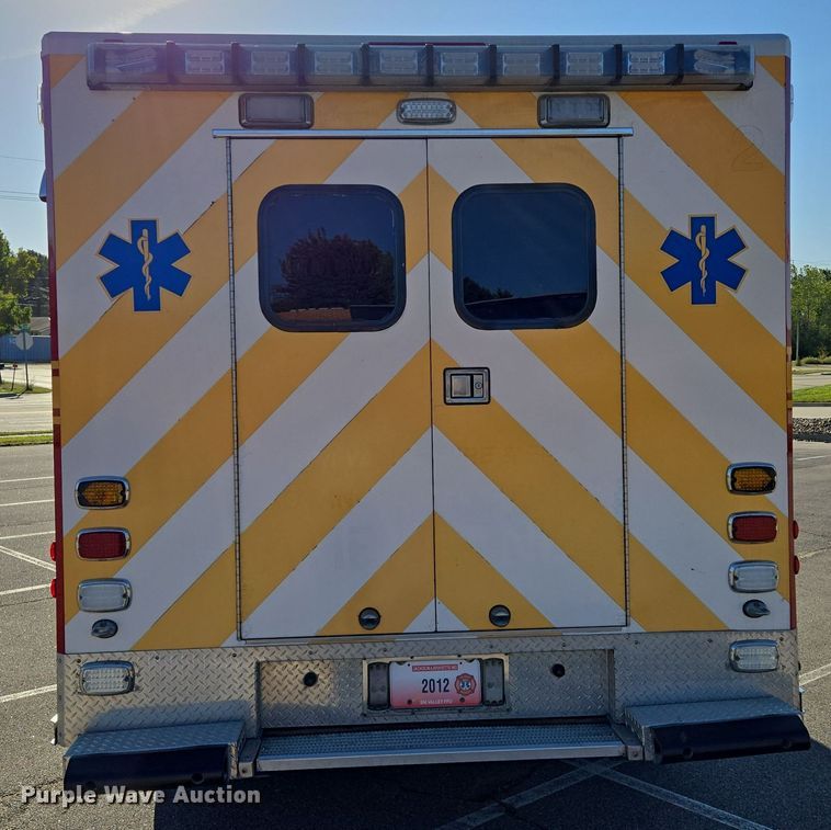 image for item DW2500 2012 Ford F450 Super Duty XLT ambulance