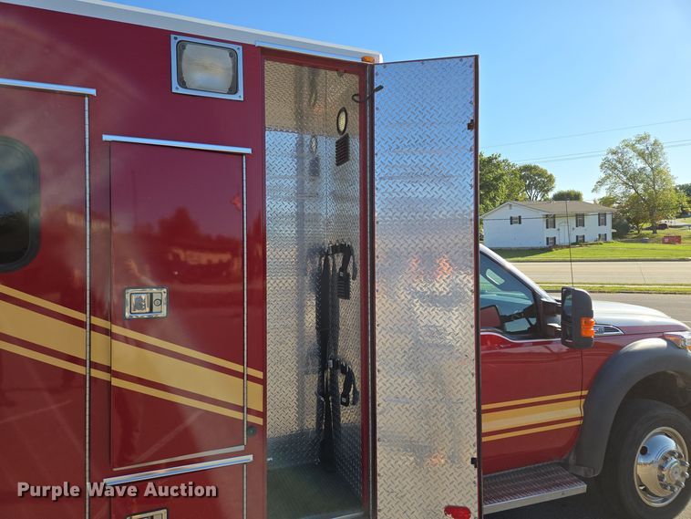 image for item DW2500 2012 Ford F450 Super Duty XLT ambulance