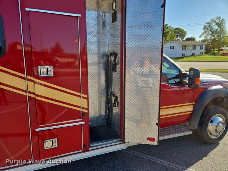 image for item DW2500 2012 Ford F450 Super Duty XLT ambulance