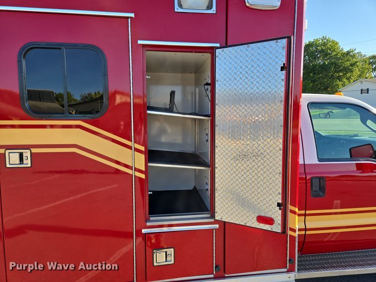 image for item DW2500 2012 Ford F450 Super Duty XLT ambulance