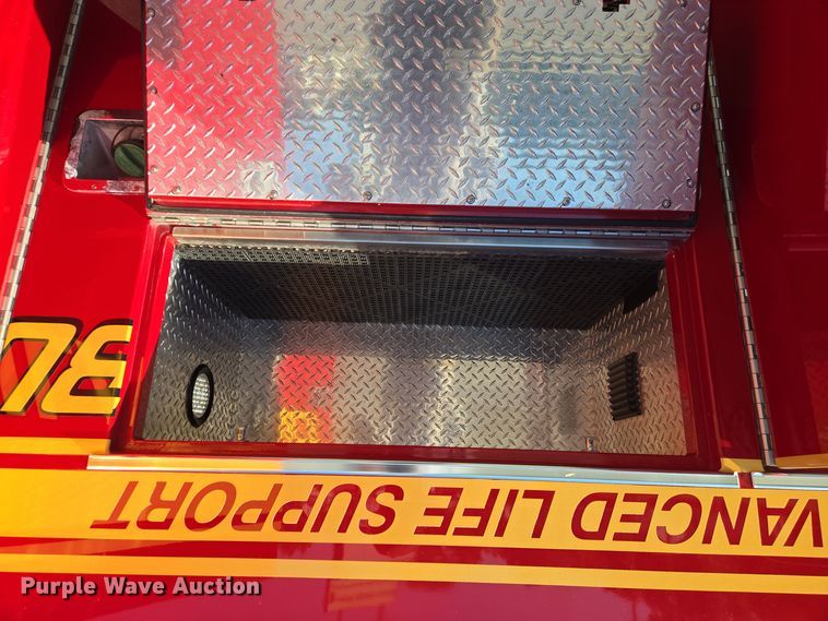 image for item DW2500 2012 Ford F450 Super Duty XLT ambulance