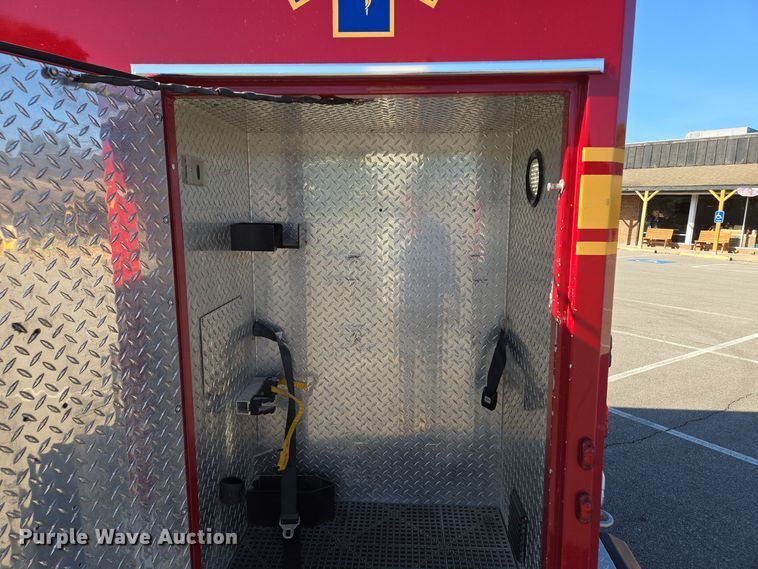 image for item DW2500 2012 Ford F450 Super Duty XLT ambulance