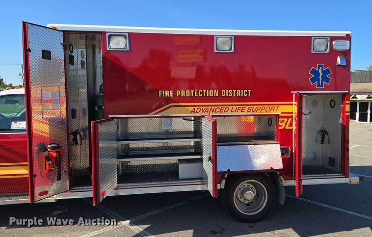 image for item DW2500 2012 Ford F450 Super Duty XLT ambulance
