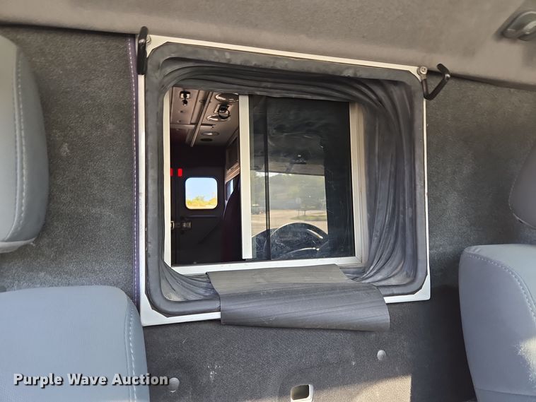 image for item DW2500 2012 Ford F450 Super Duty XLT ambulance