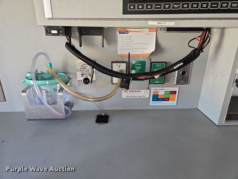 image for item DW2500 2012 Ford F450 Super Duty XLT ambulance