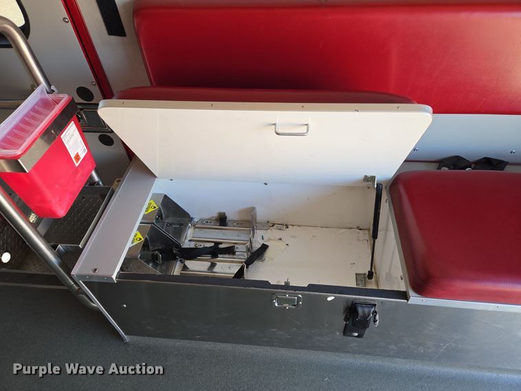 image for item DW2500 2012 Ford F450 Super Duty XLT ambulance