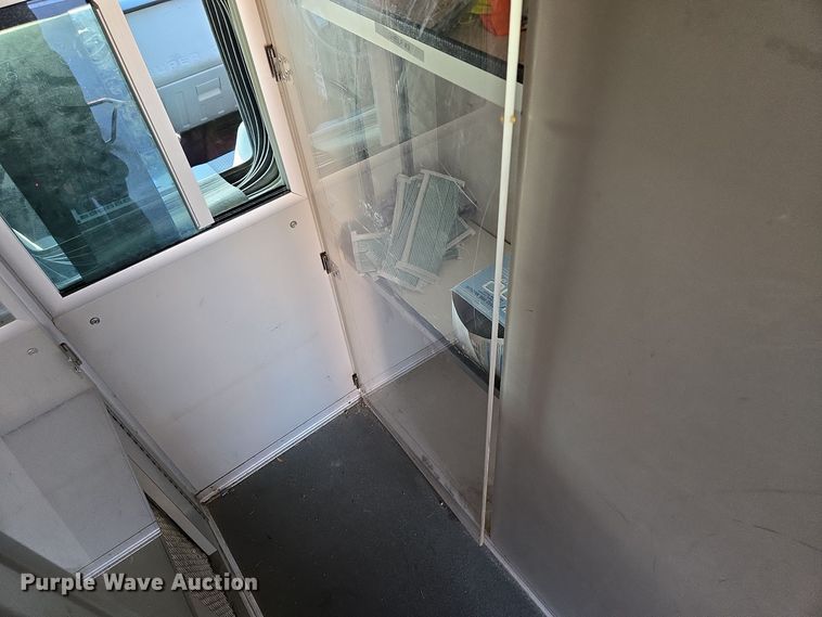 image for item DW2500 2012 Ford F450 Super Duty XLT ambulance