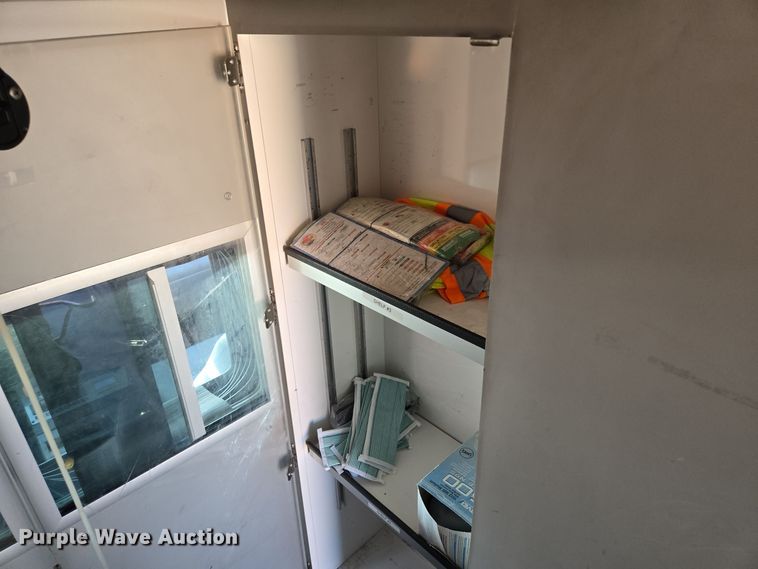 image for item DW2500 2012 Ford F450 Super Duty XLT ambulance