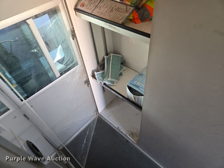 image for item DW2500 2012 Ford F450 Super Duty XLT ambulance