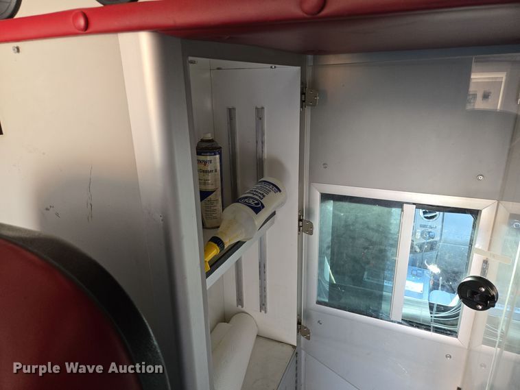 image for item DW2500 2012 Ford F450 Super Duty XLT ambulance