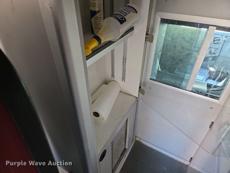 image for item DW2500 2012 Ford F450 Super Duty XLT ambulance