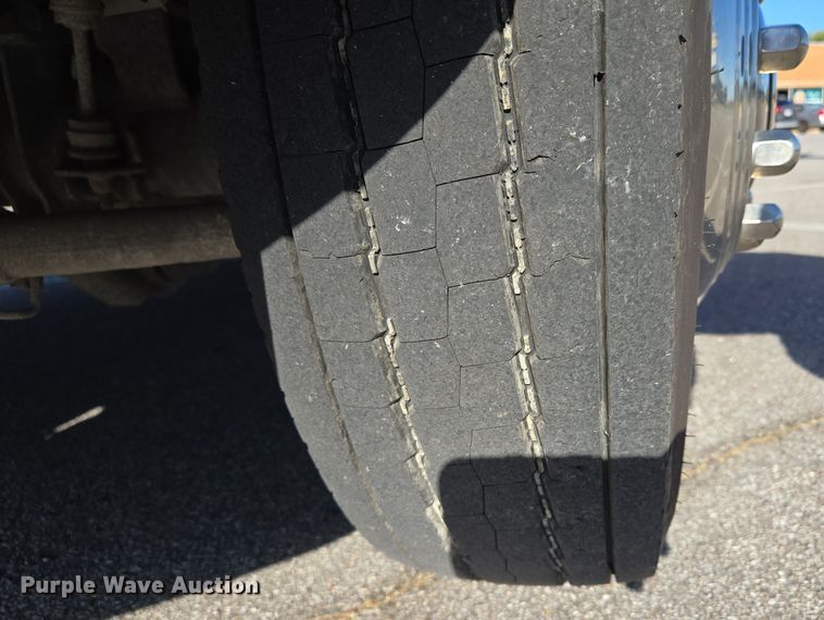 image for item DW2500 2012 Ford F450 Super Duty XLT ambulance