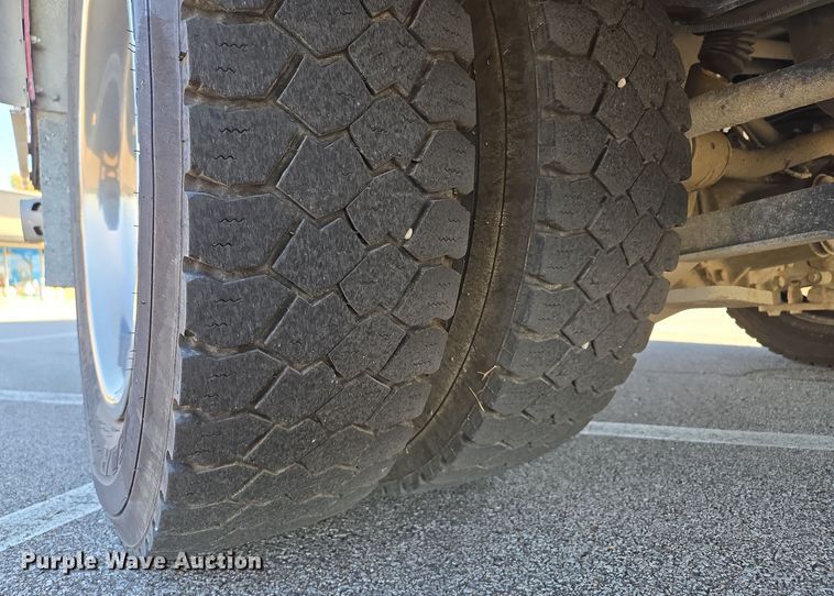 image for item DW2500 2012 Ford F450 Super Duty XLT ambulance