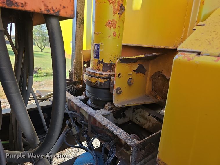 image for item DW3762 2010 Freightliner Business Class M2 dump truck