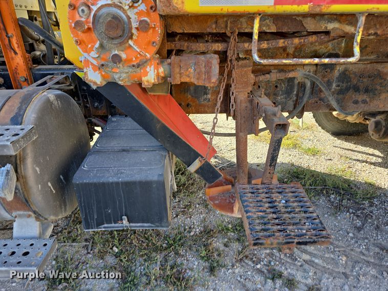 image for item DW3762 2010 Freightliner Business Class M2 dump truck