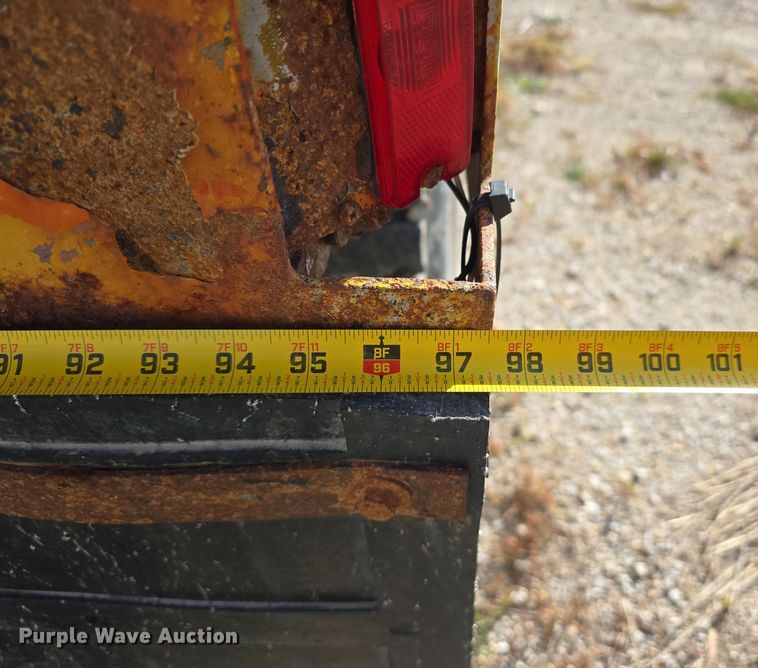 image for item DW3762 2010 Freightliner Business Class M2 dump truck