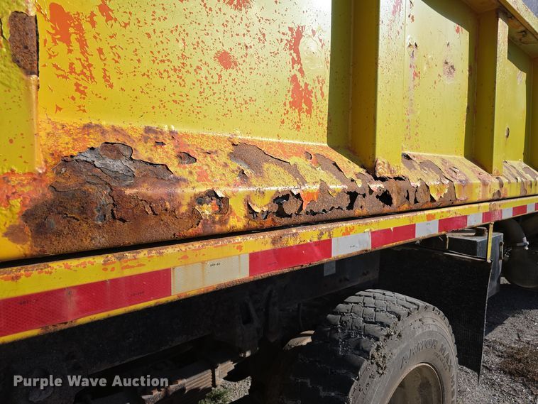 image for item DW3762 2010 Freightliner Business Class M2 dump truck