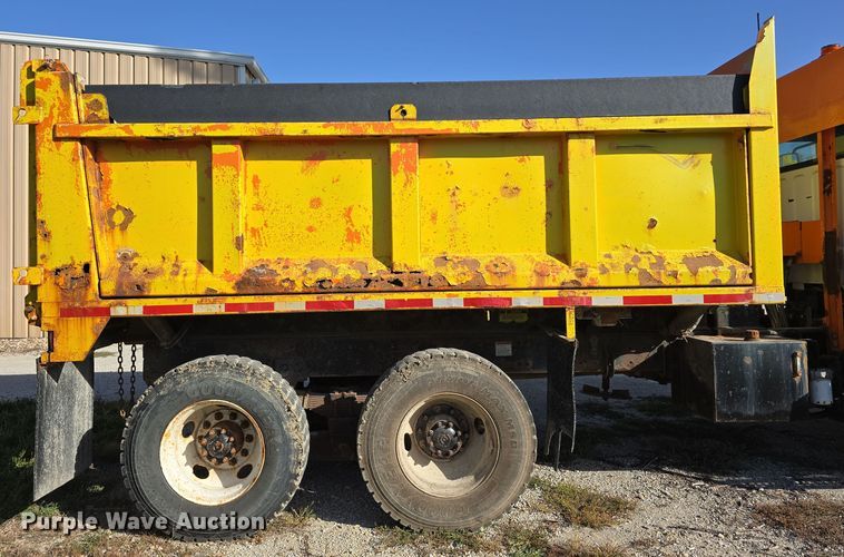 image for item DW3762 2010 Freightliner Business Class M2 dump truck