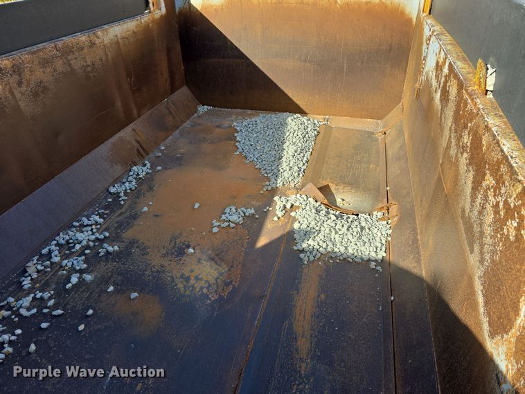 image for item DW3762 2010 Freightliner Business Class M2 dump truck