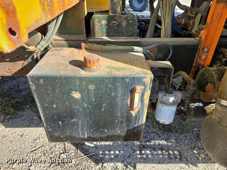 image for item DW3762 2010 Freightliner Business Class M2 dump truck