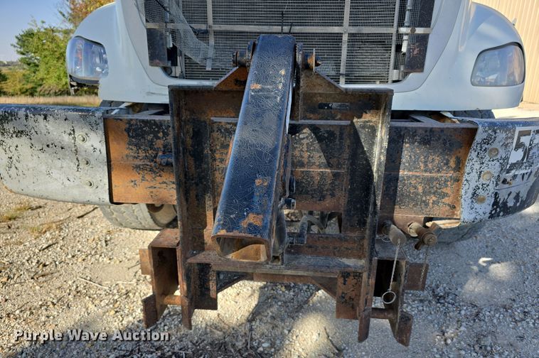 image for item DW3762 2010 Freightliner Business Class M2 dump truck