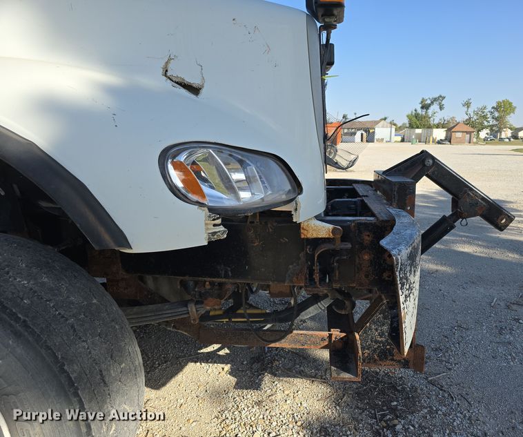 image for item DW3762 2010 Freightliner Business Class M2 dump truck