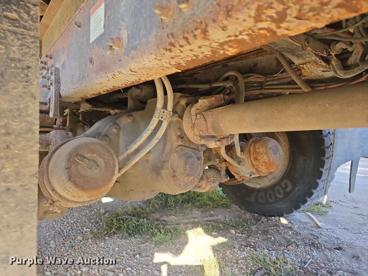 image for item DW3762 2010 Freightliner Business Class M2 dump truck