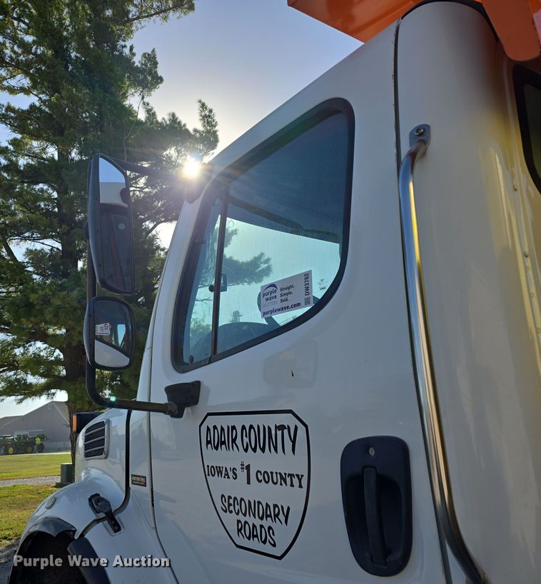 image for item DW3762 2010 Freightliner Business Class M2 dump truck