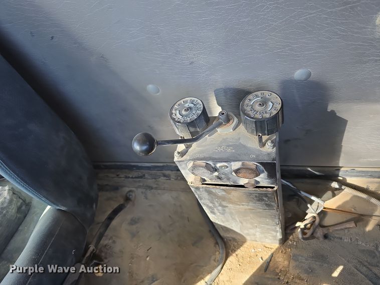 image for item DW3762 2010 Freightliner Business Class M2 dump truck