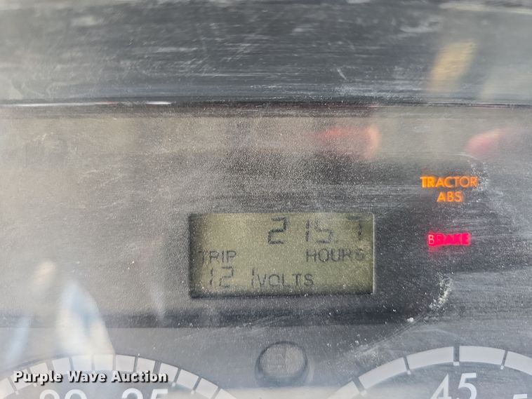 image for item DW3762 2010 Freightliner Business Class M2 dump truck